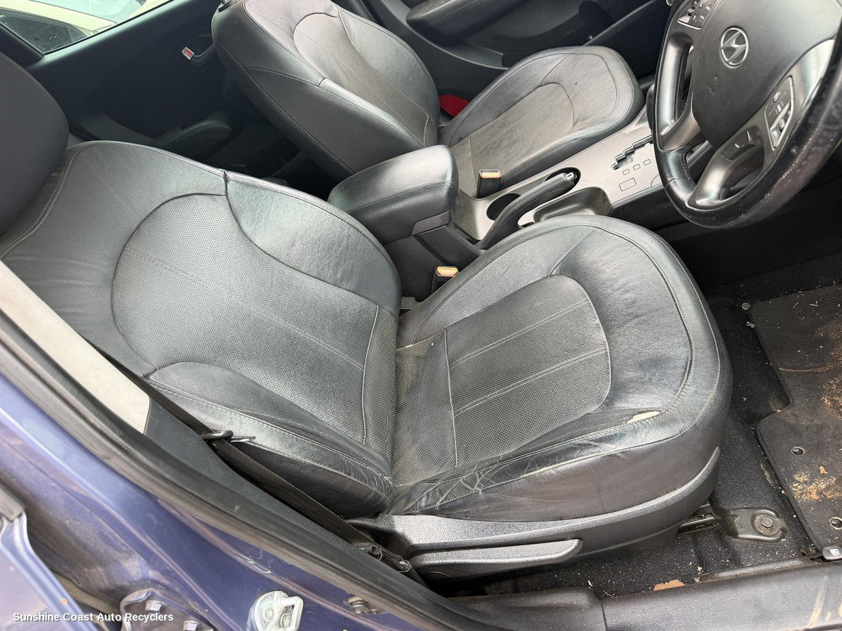 2009-2016 Hyundai Ix35 Front Seat