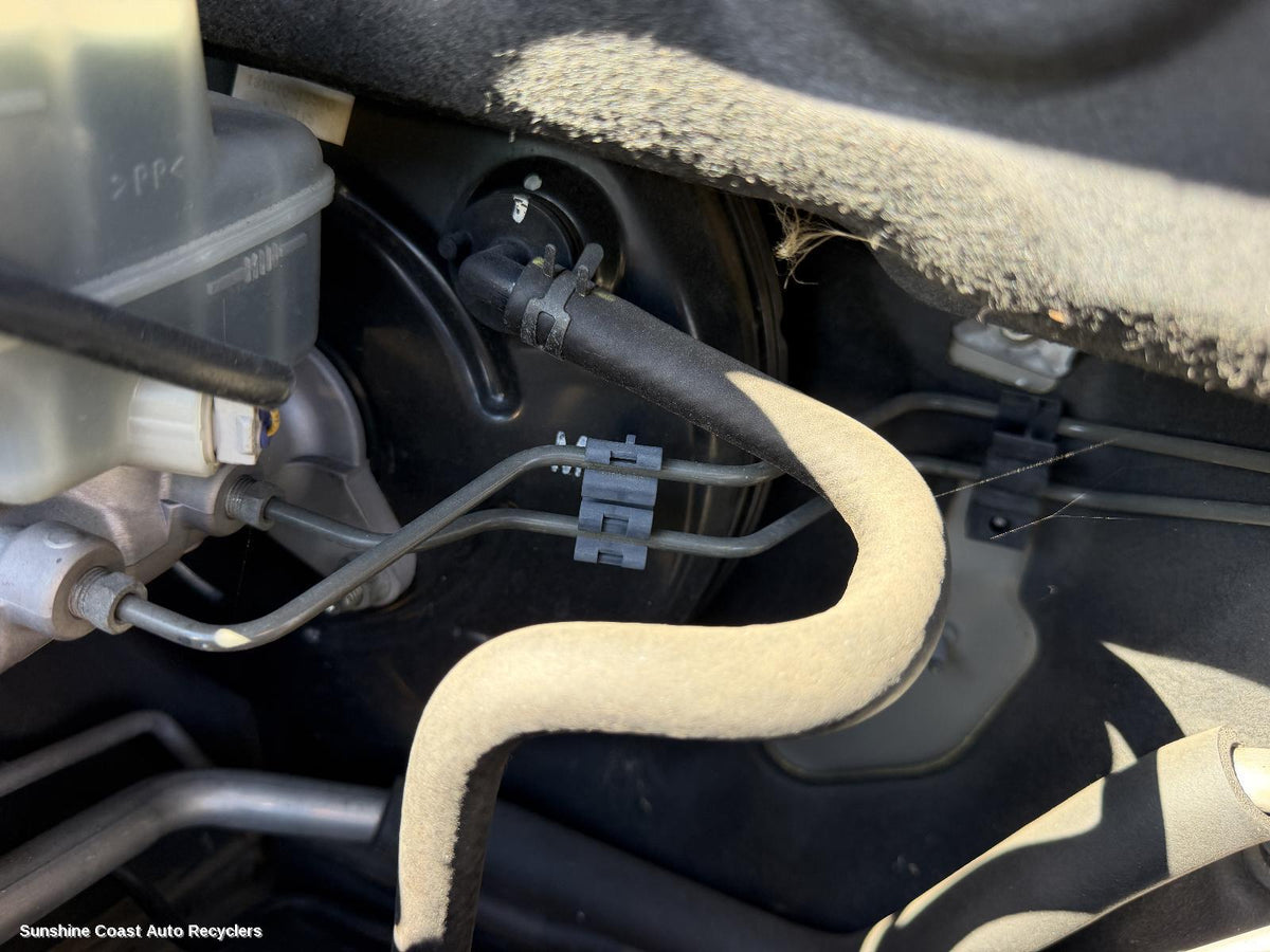 2005-2008 Toyota Rav4 Brake Booster