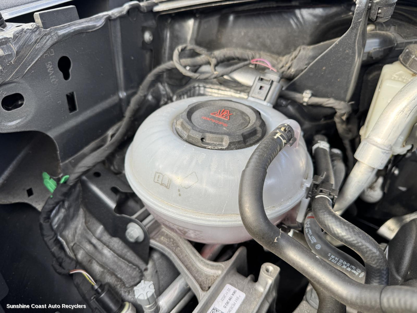 2022 Volkswagen Tiguan Overflow Bottle