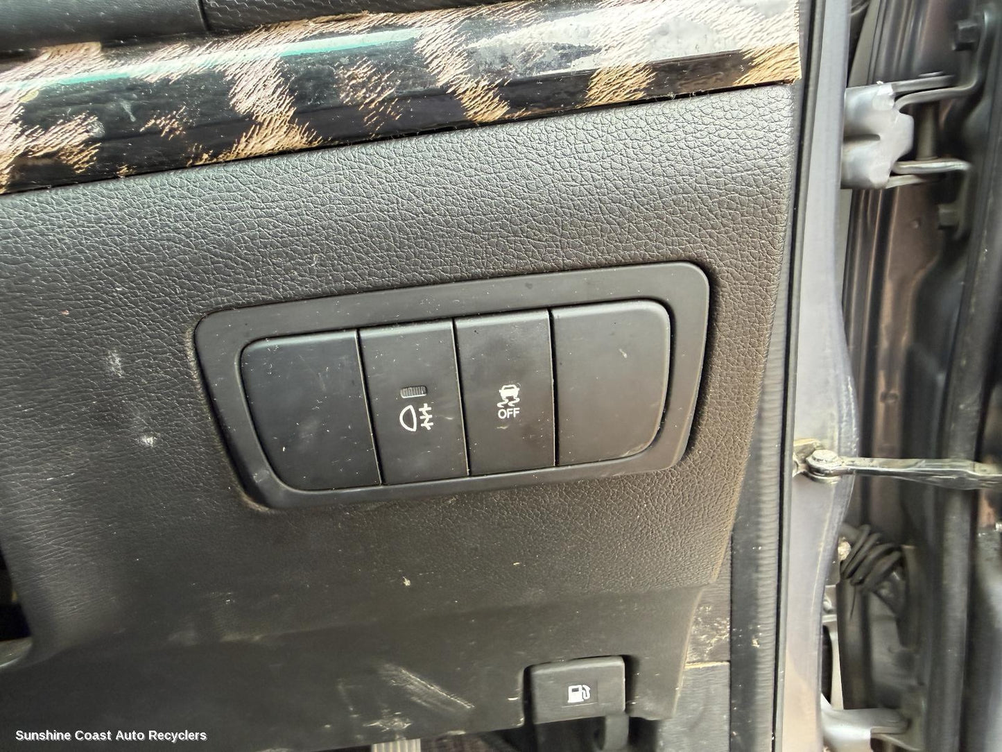 2011-2019 Ssangyong Korando Misc Switch Relay