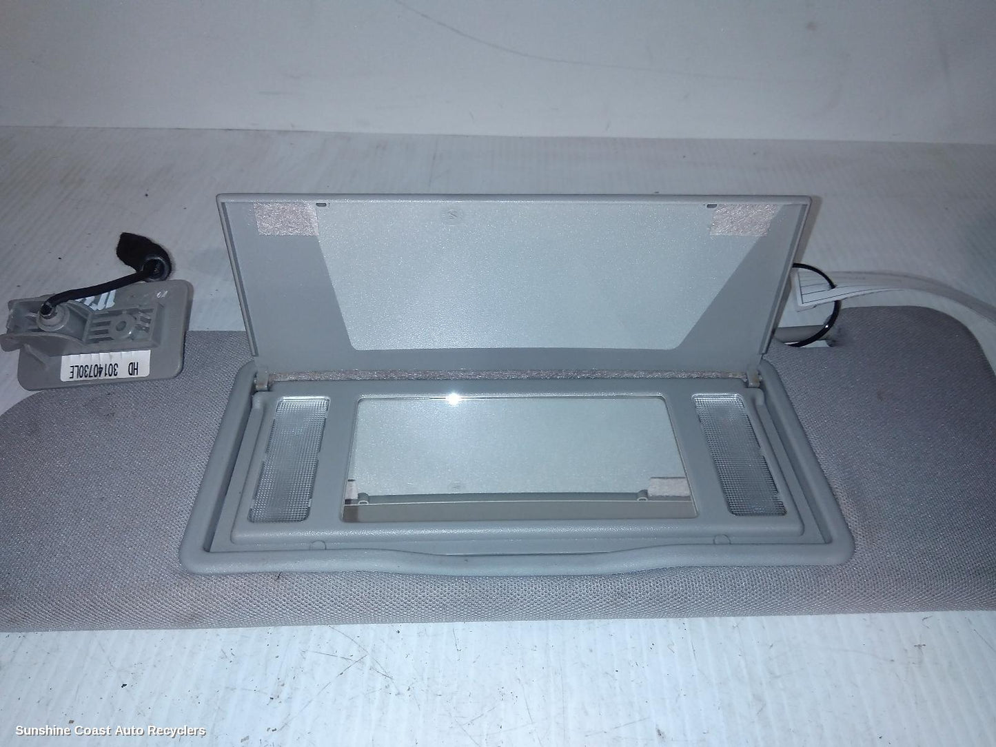 2014 Holden Commodore Sunvisor