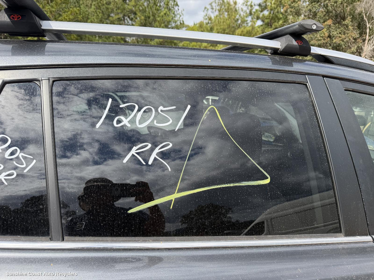 2012-2018 Toyota Rav4 Right Rear Door Window