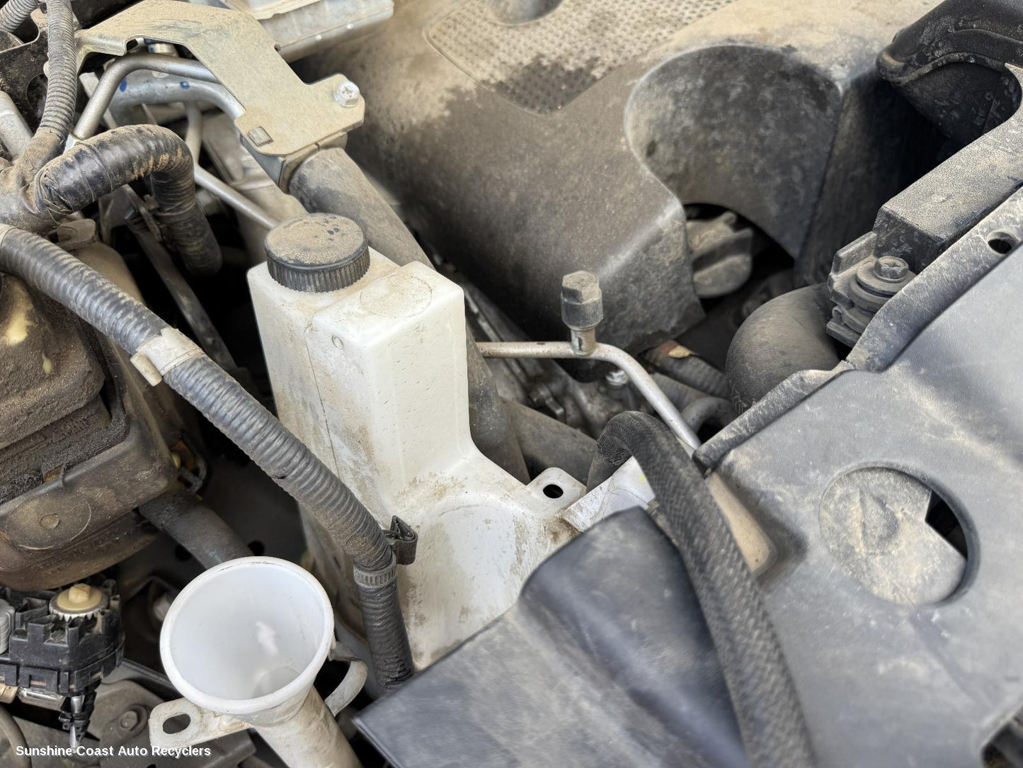 2016 Nissan Pathfinder Overflow Bottle