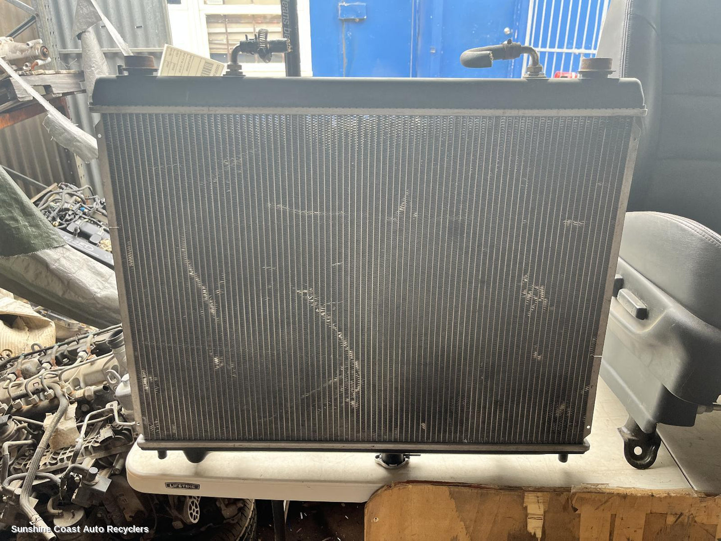 2004 Mitsubishi Pajero Radiator