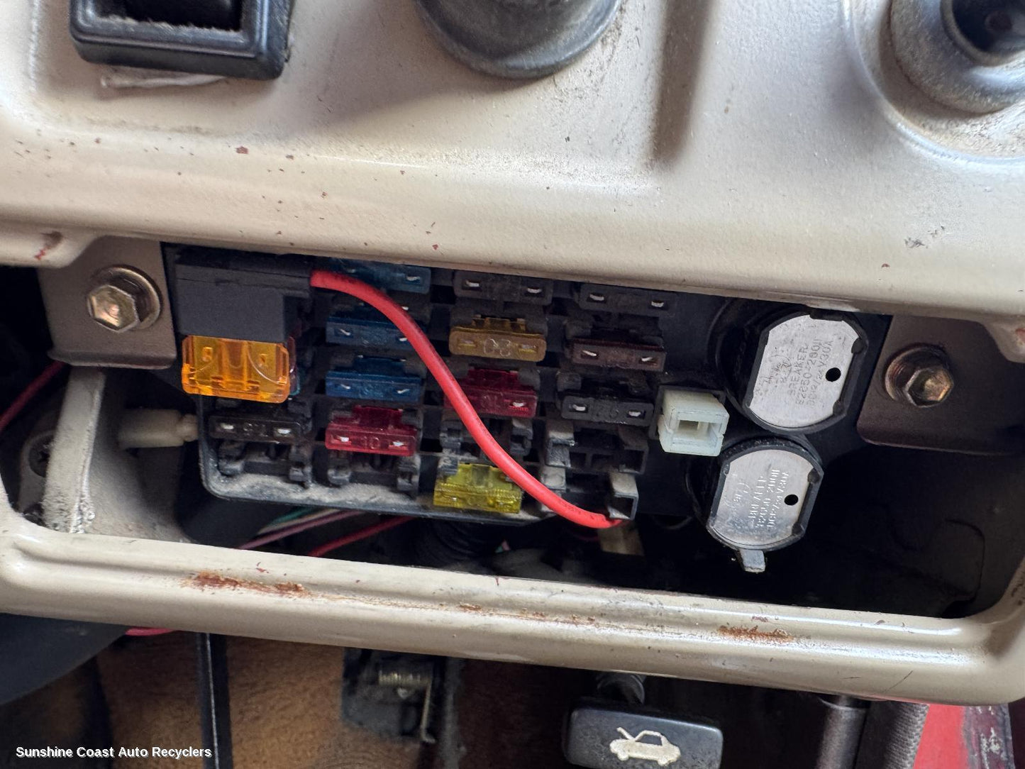 1984 Toyota Landcruiser Fuse Box