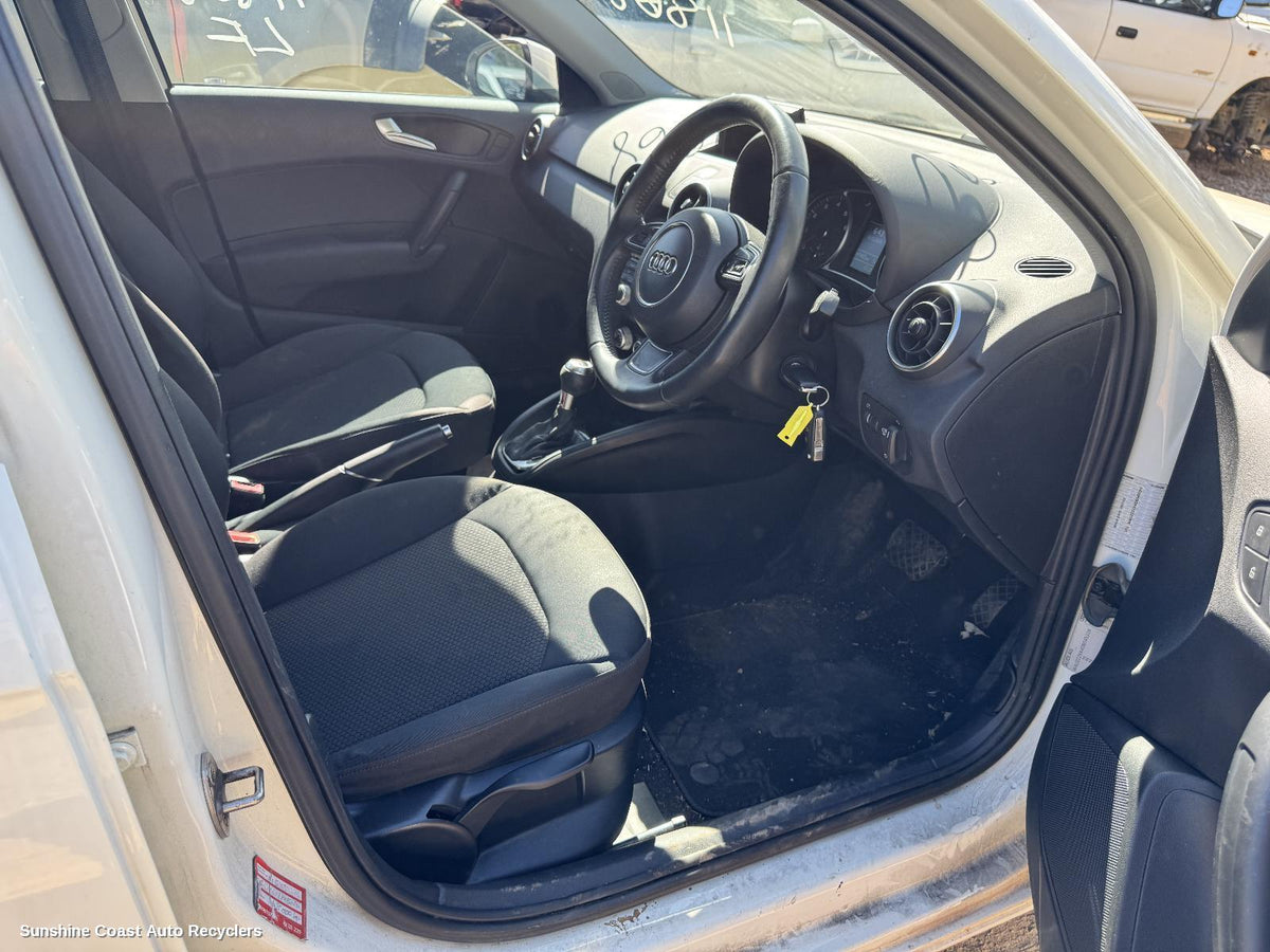2010-2018 Audi A1 Right Door Mirror