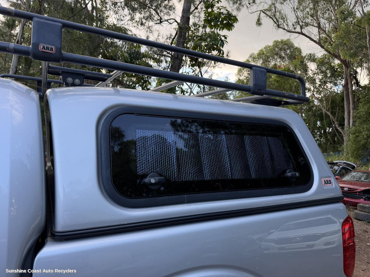 2005-2015 Nissan Navara Tonneau Cover
