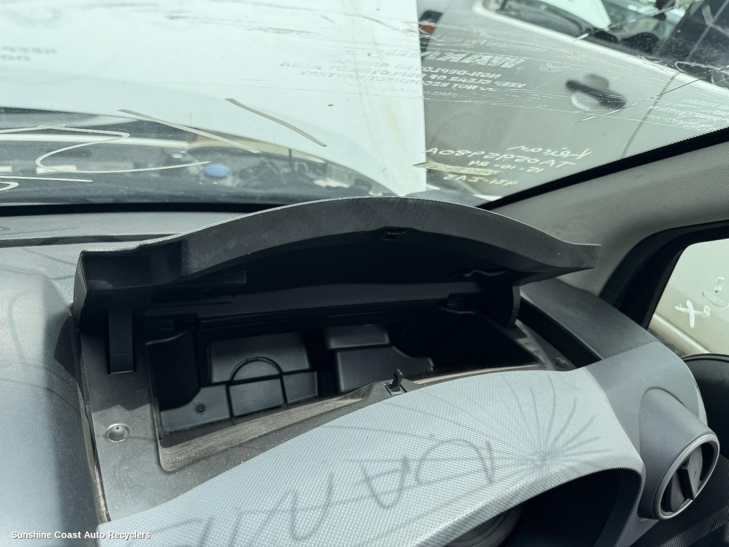 2015 Citroen Berlingo Glove Box