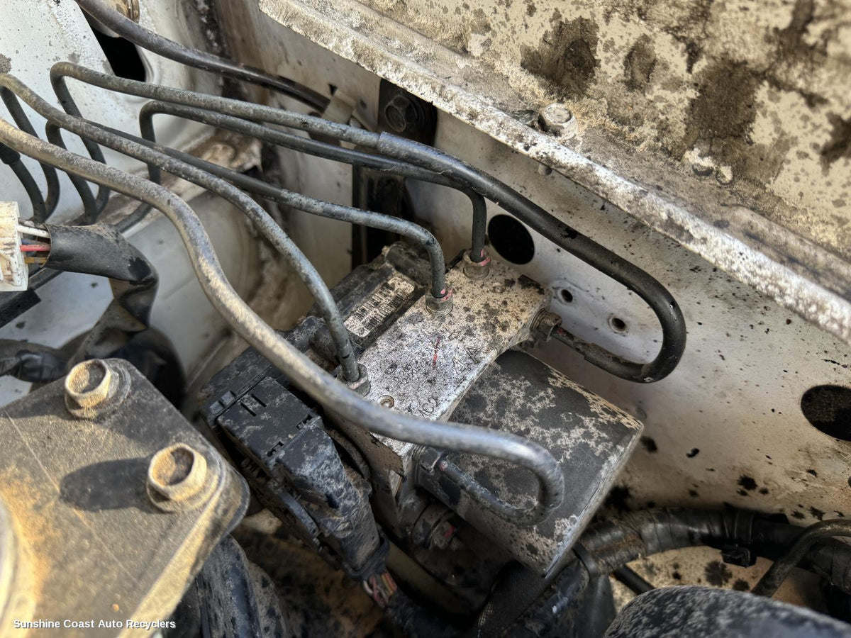 2001-2015 Nissan Navara Abs Pump Modulator