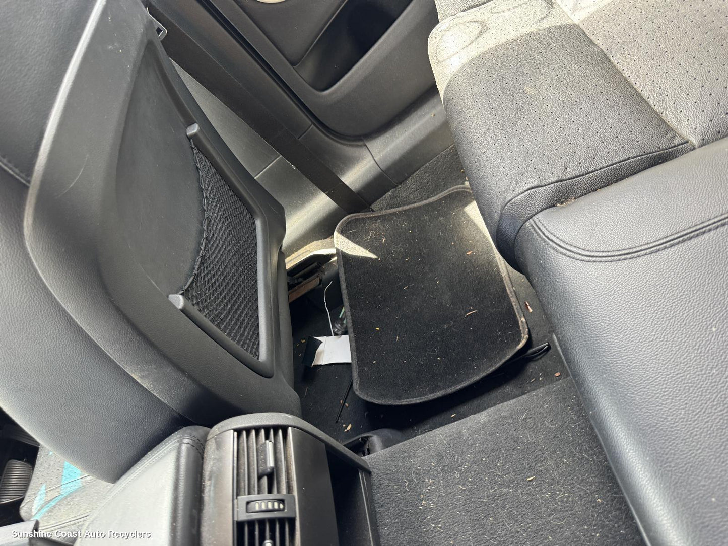 2010 Holden Commodore Floor Mats