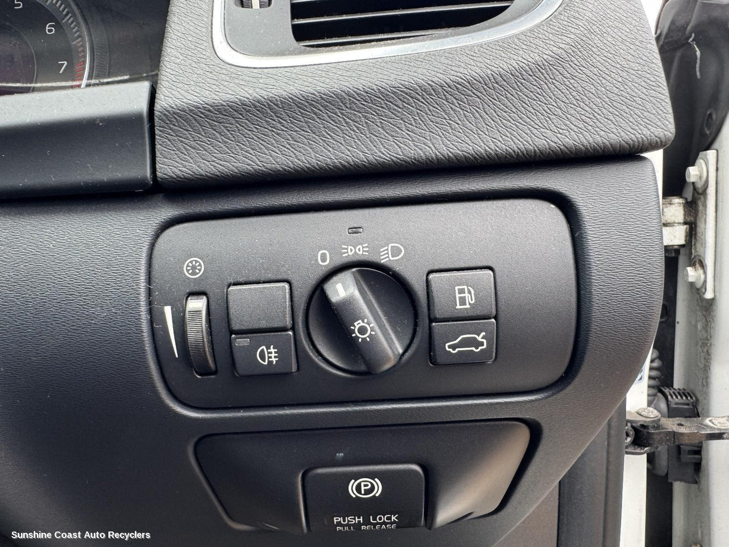 2012 Volvo S60/v60 Combination Switch