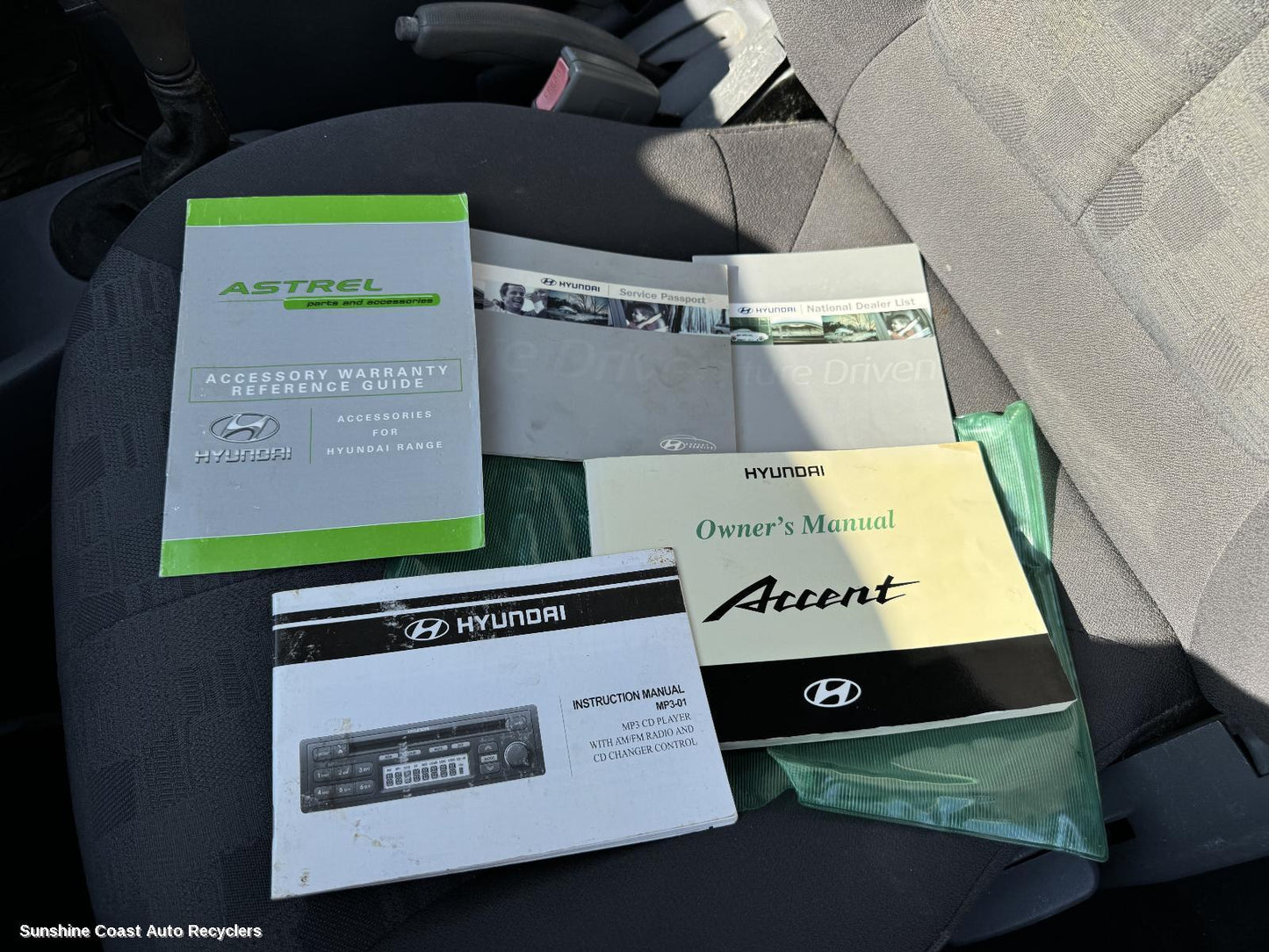 2005 Hyundai Accent Owners Handbook