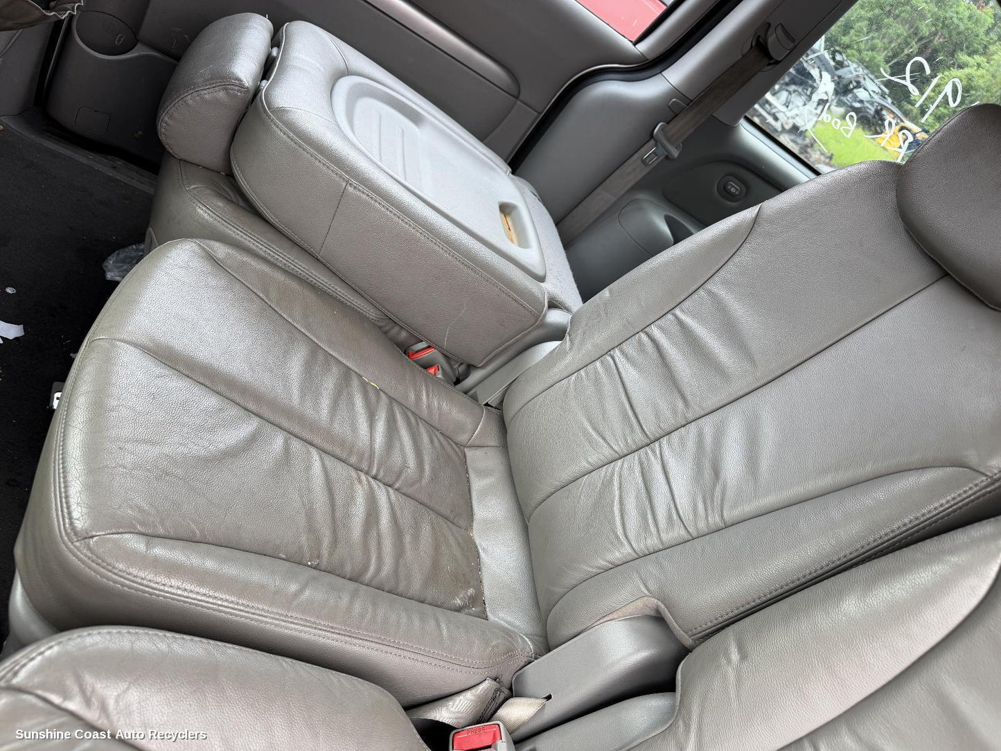 2005-2014 Kia Carnival/grand Carnival 2nd Seat  Rear Seat