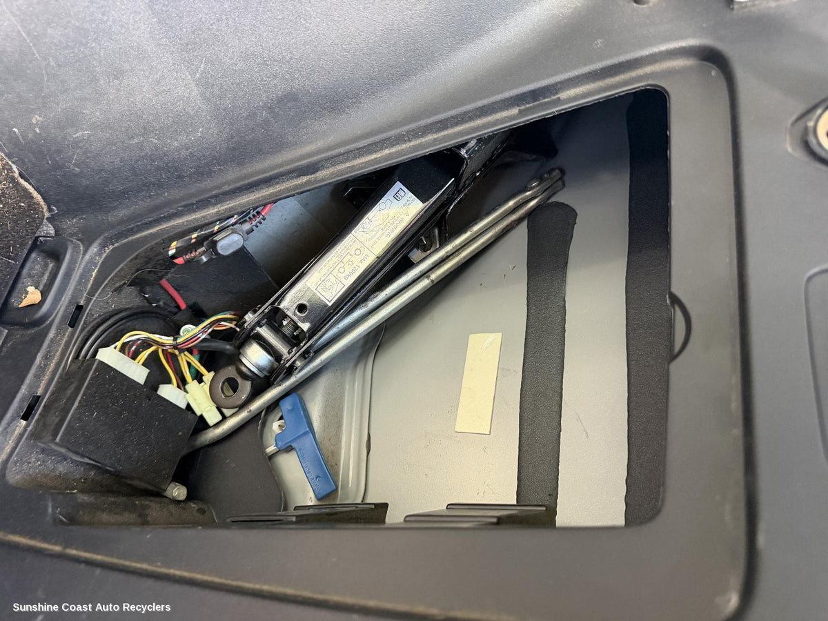 2009-2012 Mitsubishi Outlander Jack Tool Kit