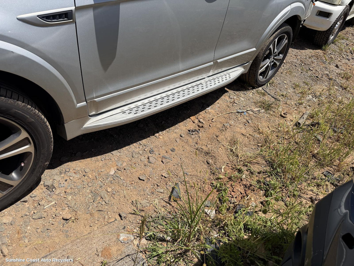 2017 Holden Captiva Side Step Skirt