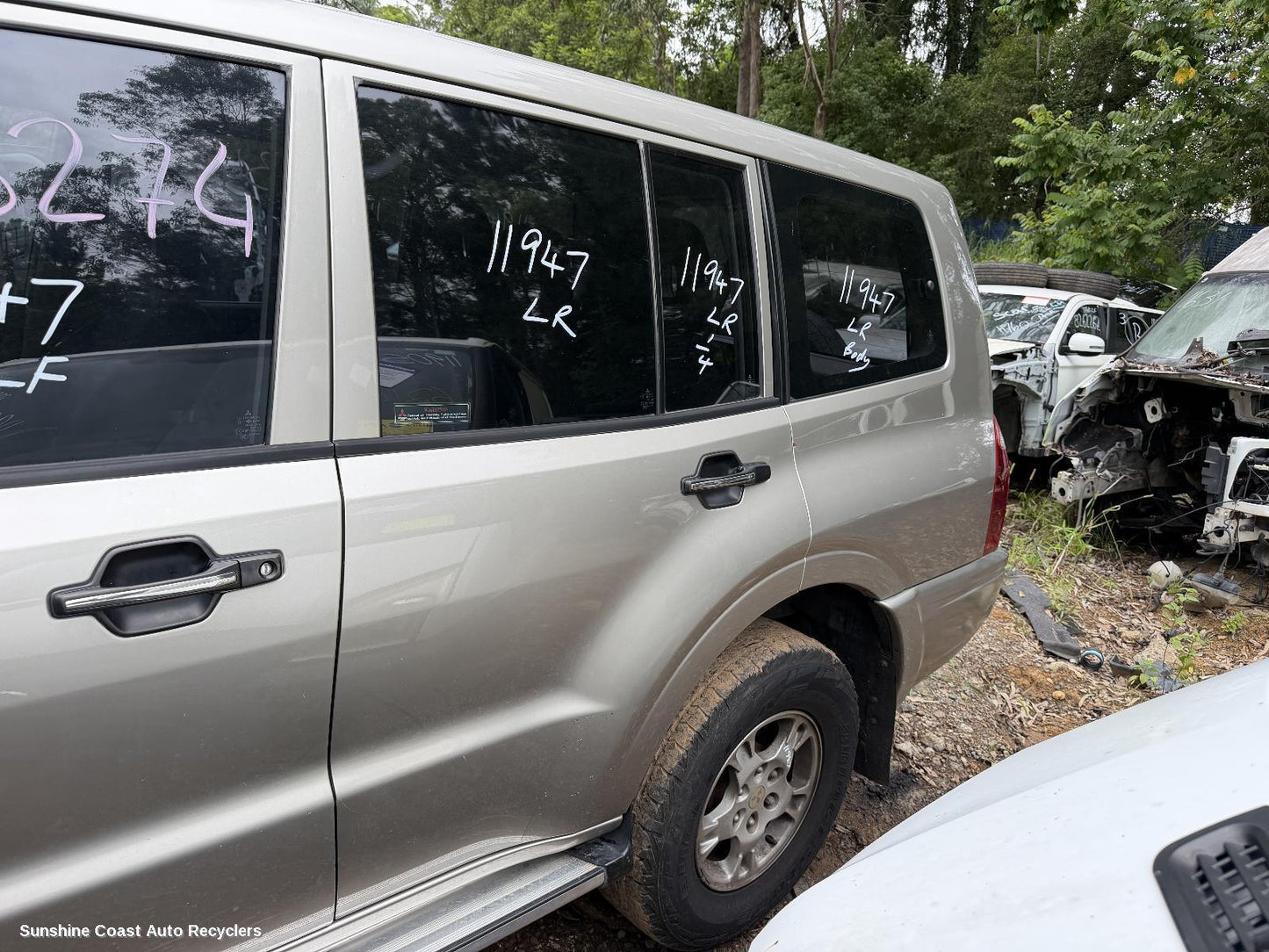 2000-2006 Mitsubishi Pajero Left Rear Door Window