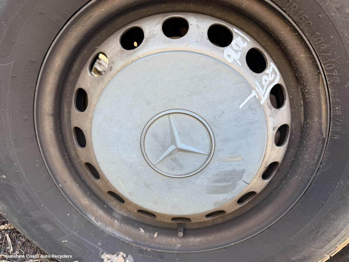 1998-2004 Mercedes Vito Wheel Cover Hub Cap
