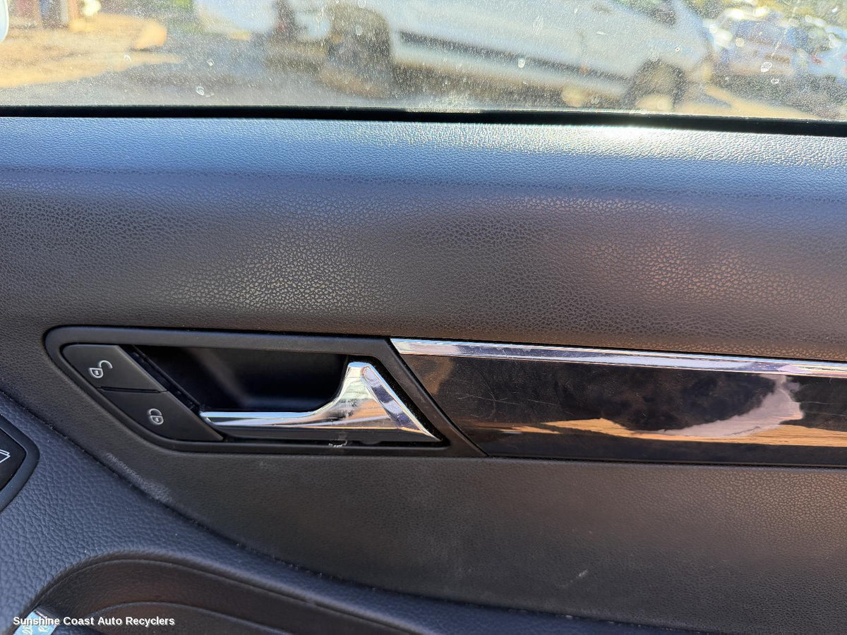 2006-2010 Mercedes R Class Door Handle