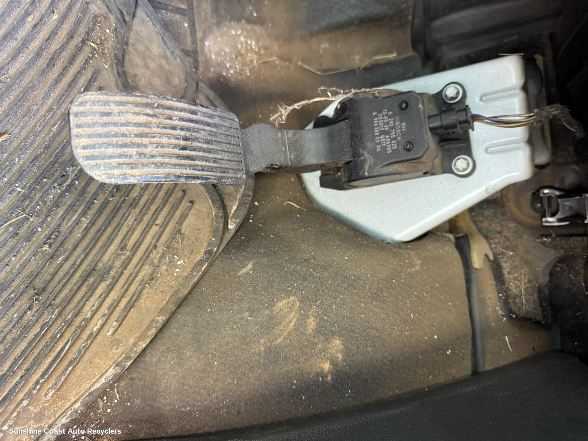 2011-2015 Mercedes Vito Pedal Assembly