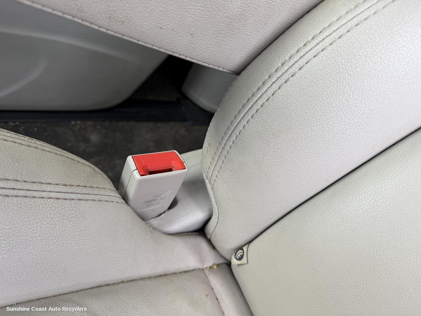 2015-2022 Ldv G10 Seatbelt Stalk