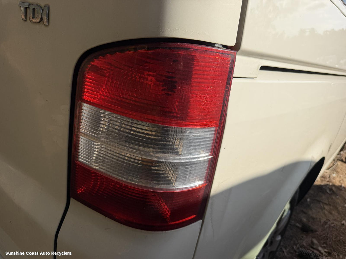 2008-2009 Volkswagen Transporter Right Taillight