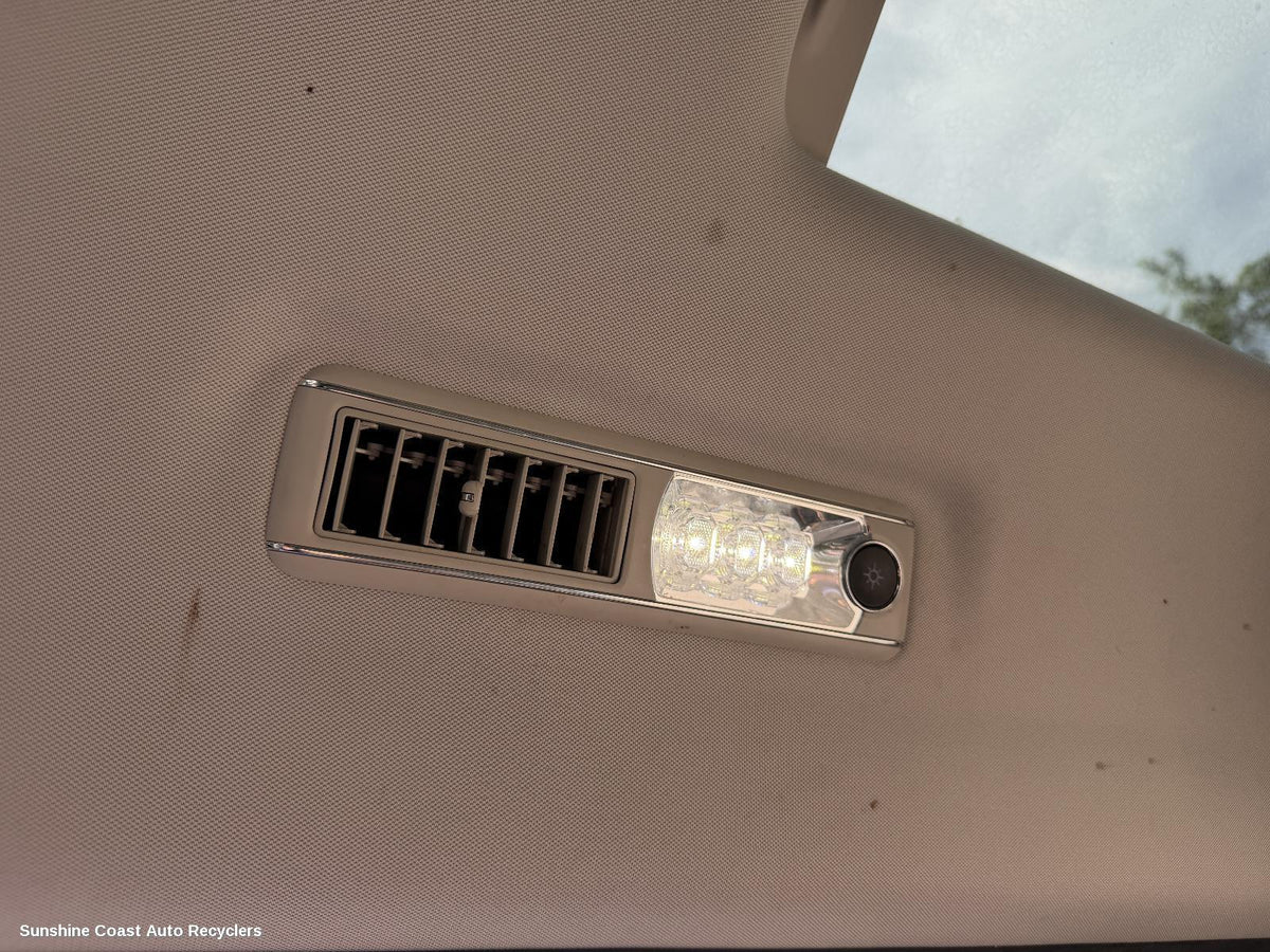 2015-2025 Ldv G10 Courtesy Light