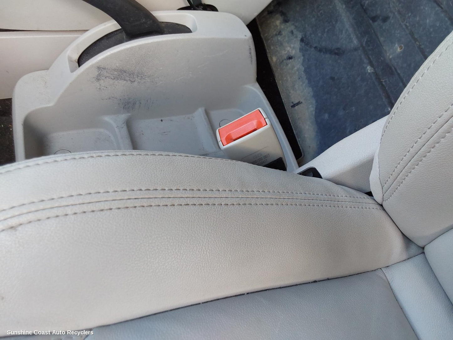 2021 Ldv G10 Seatbelt Stalk