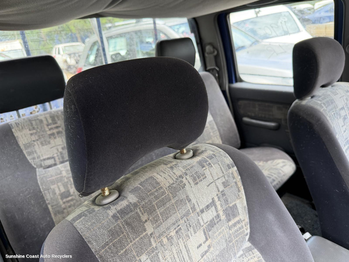 1997-2001 Nissan Navara Headrest