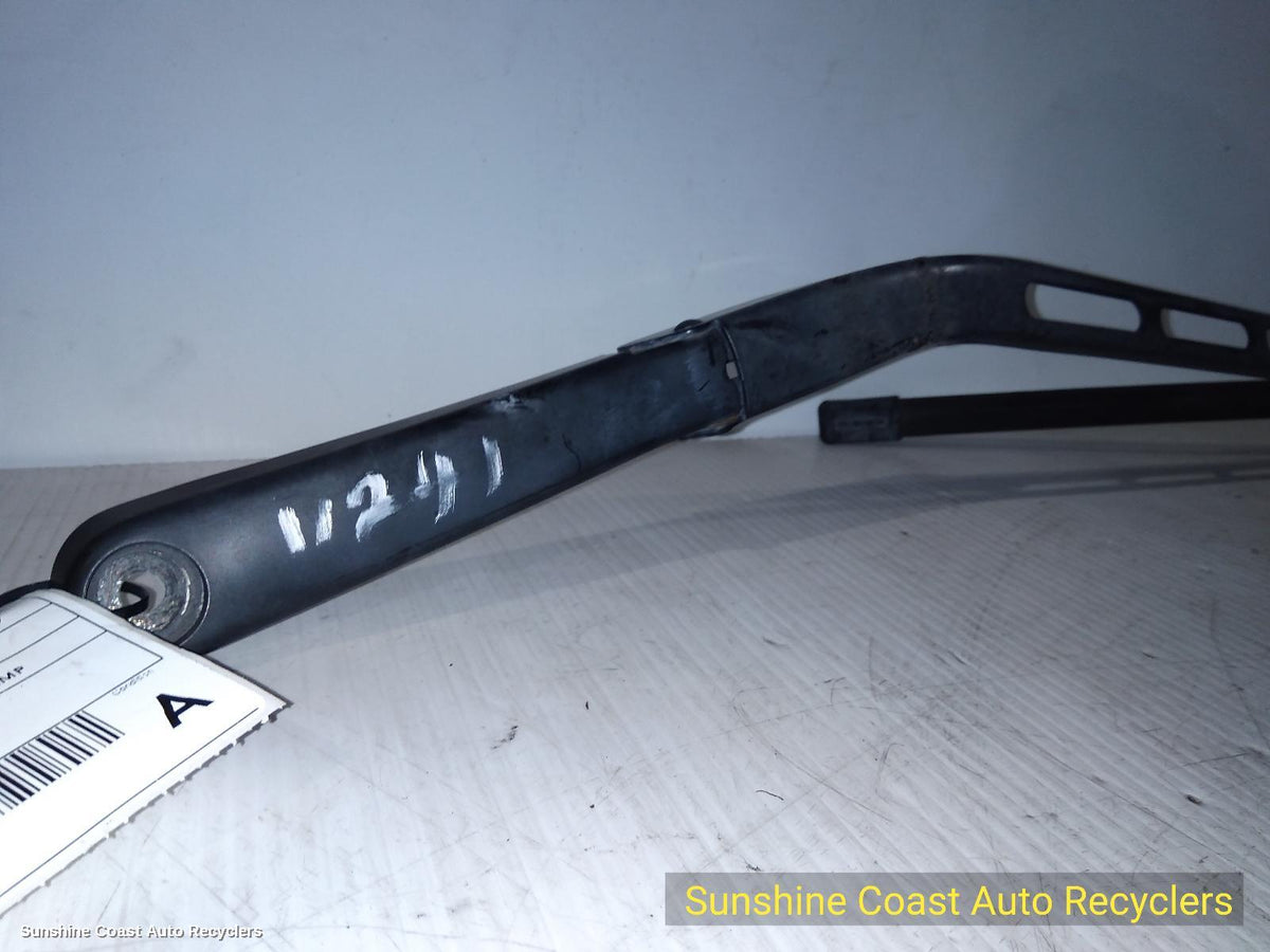 2002-2009 Mercedes Clk Wiper Arm