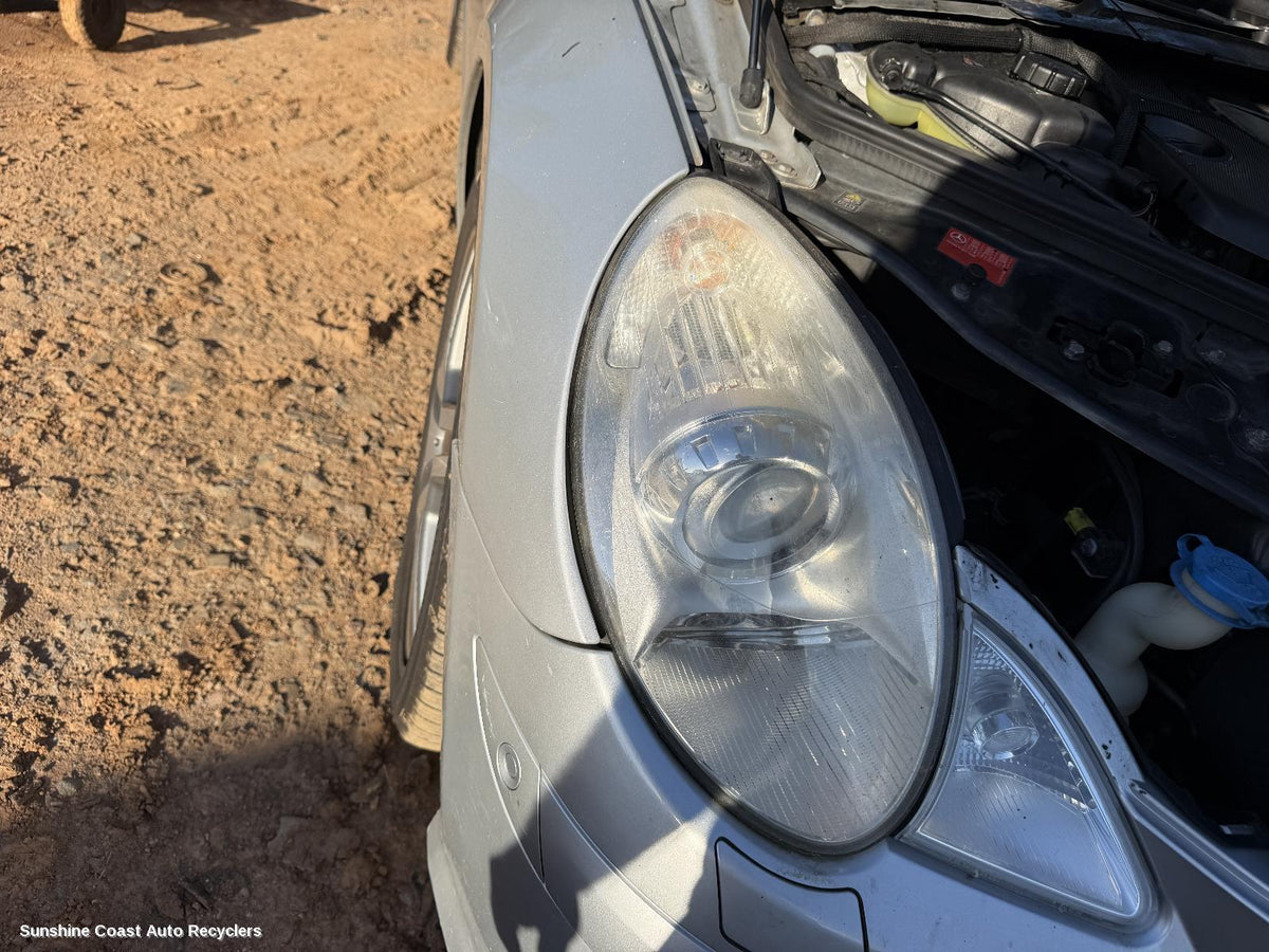 2006-2010 Mercedes R Class Right Headlamp