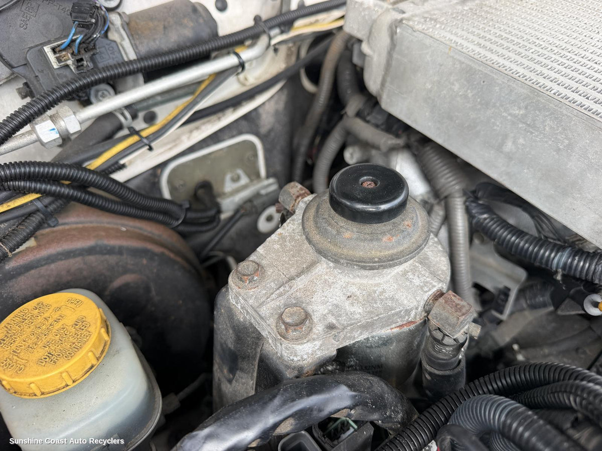 2000-2007 Nissan Patrol Fuel Filter Housing