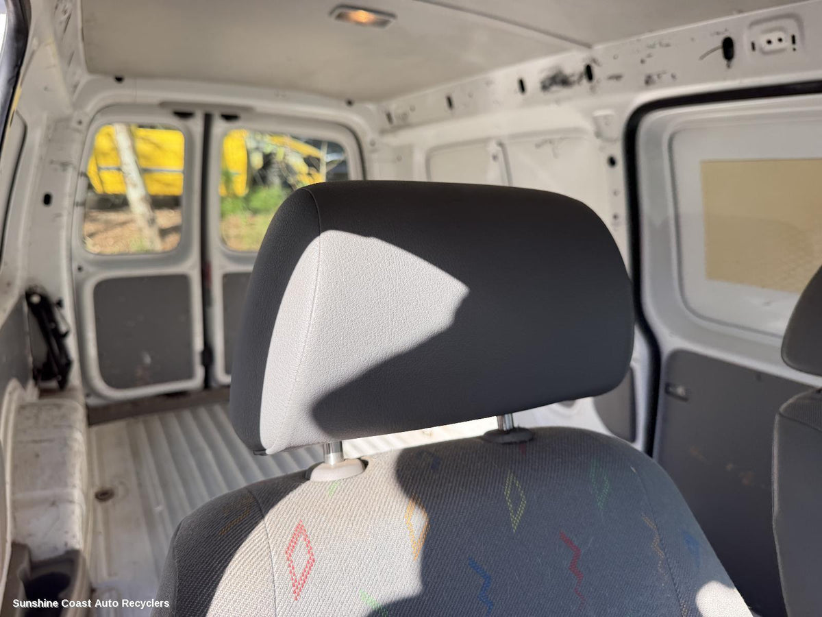 2005-2010 Volkswagen Caddy Headrest