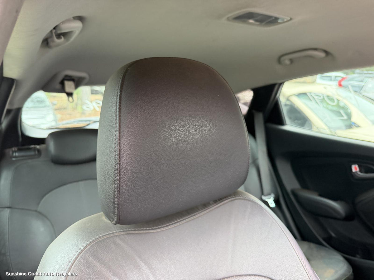 2013-2016 Hyundai Ix35 Headrest