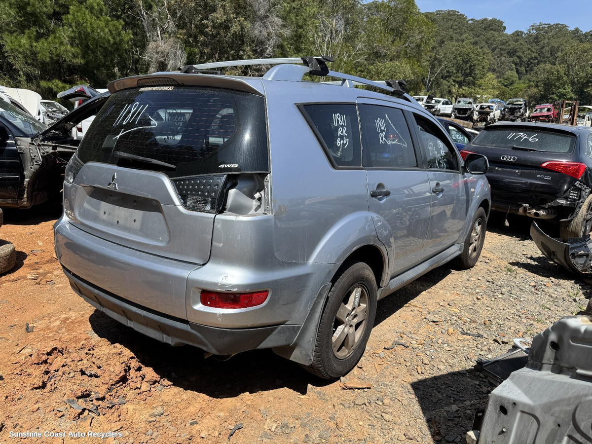2009-2012 Mitsubishi Outlander Headrest