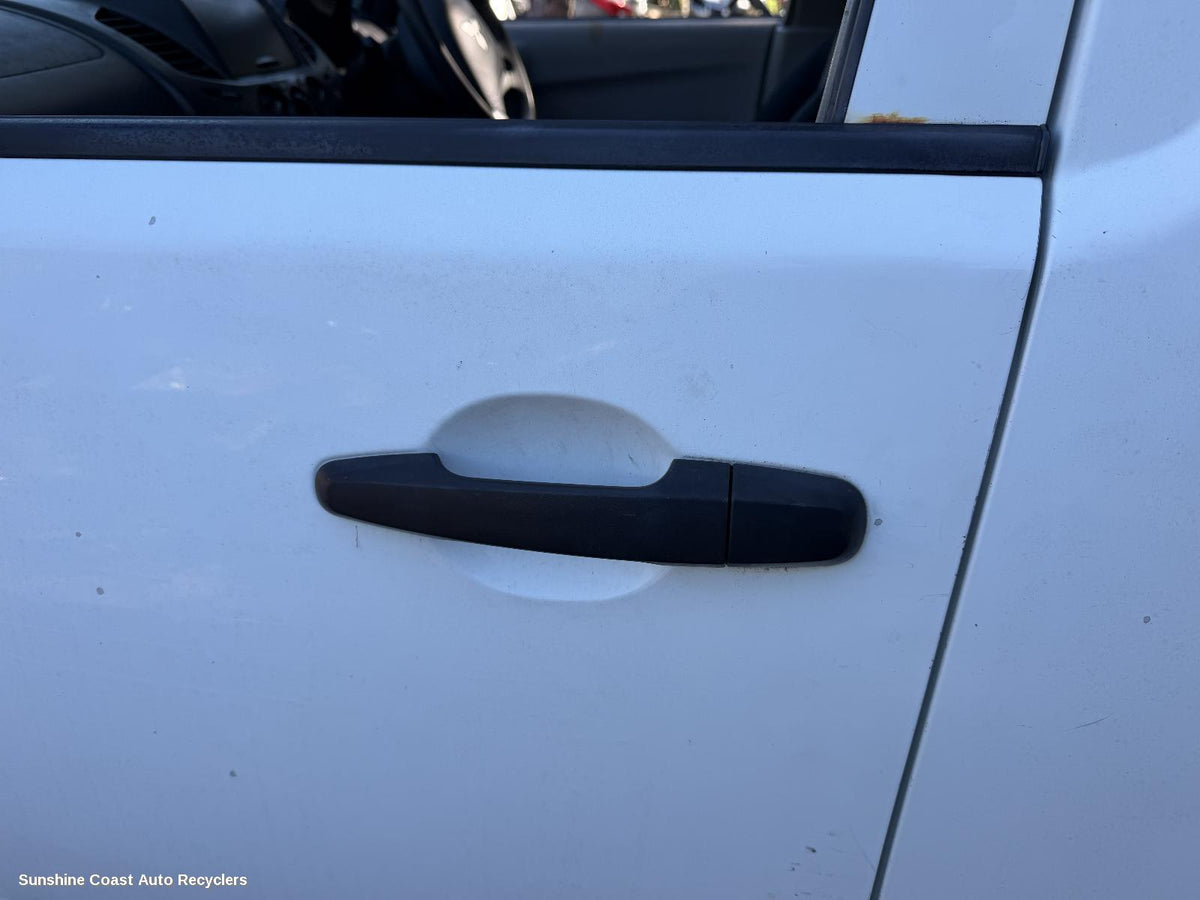 2006-2015 Mitsubishi Triton Door Handle