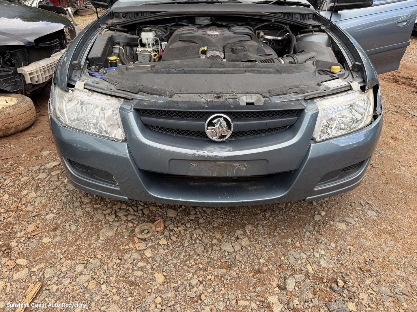 2004-2007 Holden Commodore Grille