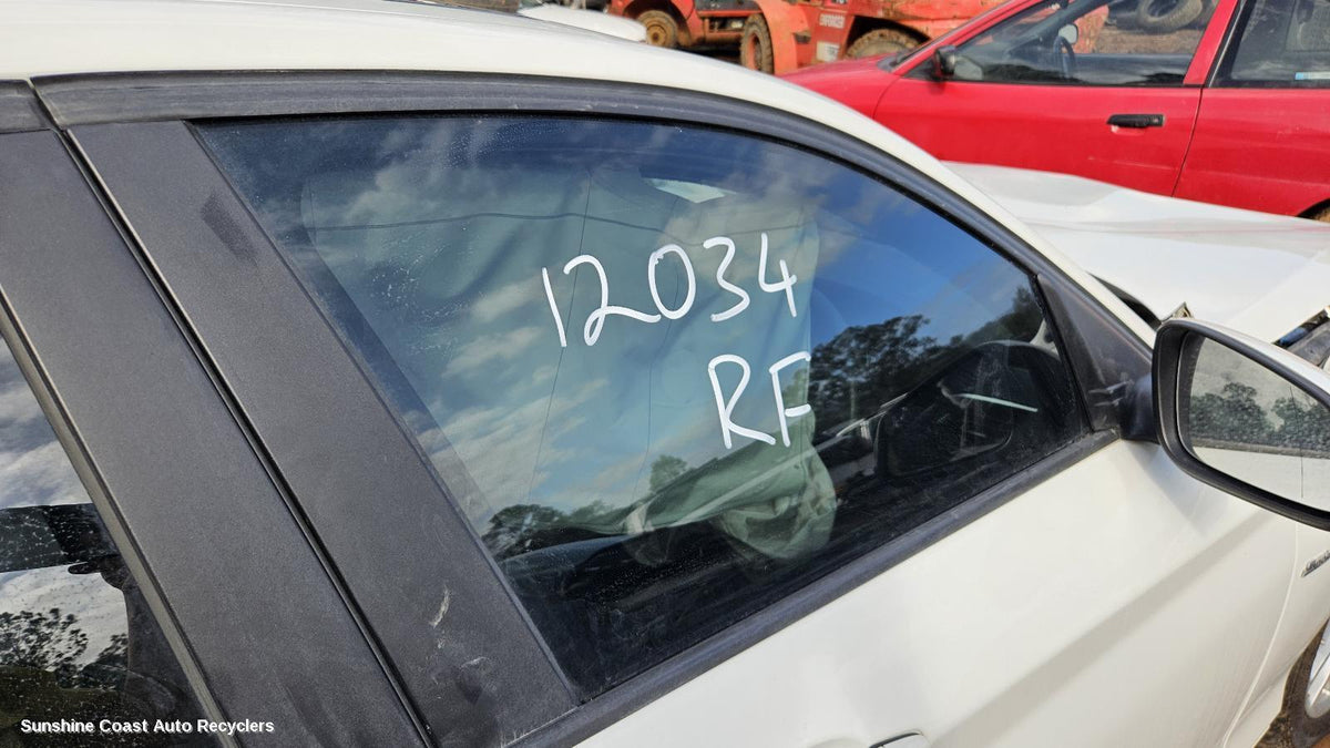2011-2019 Bmw 1 Series Right Front Door Window