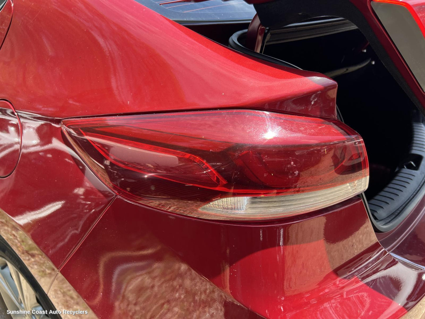2017 Hyundai Elantra Left Taillight