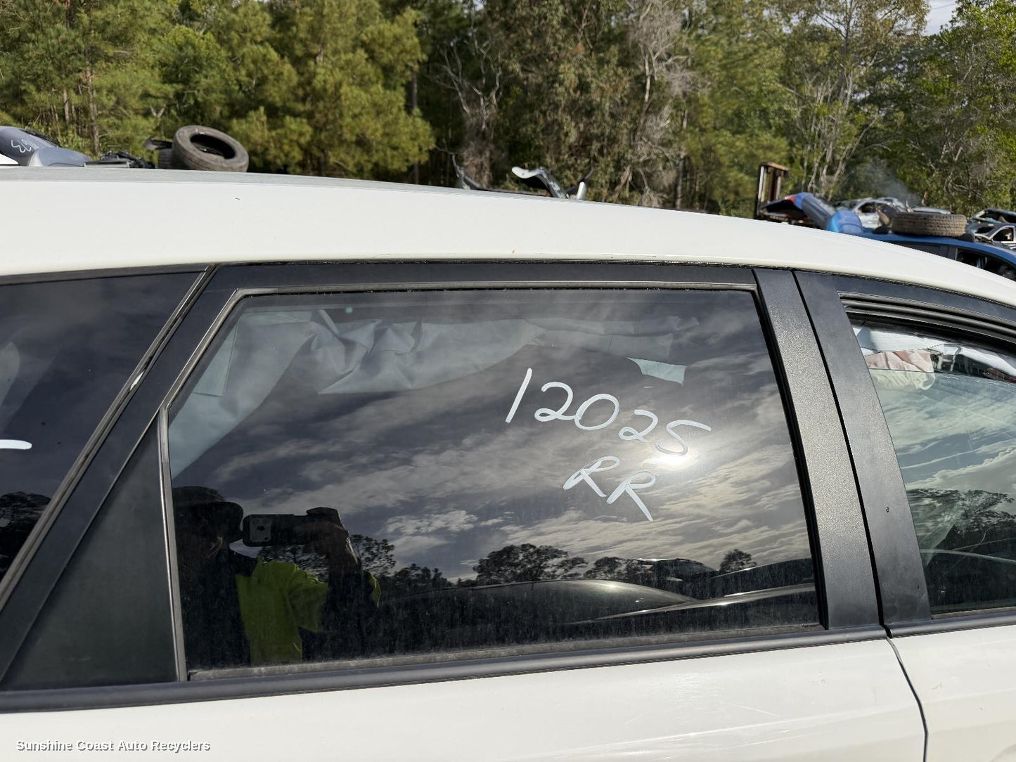 2012-2018 Toyota Corolla Right Rear Door Window