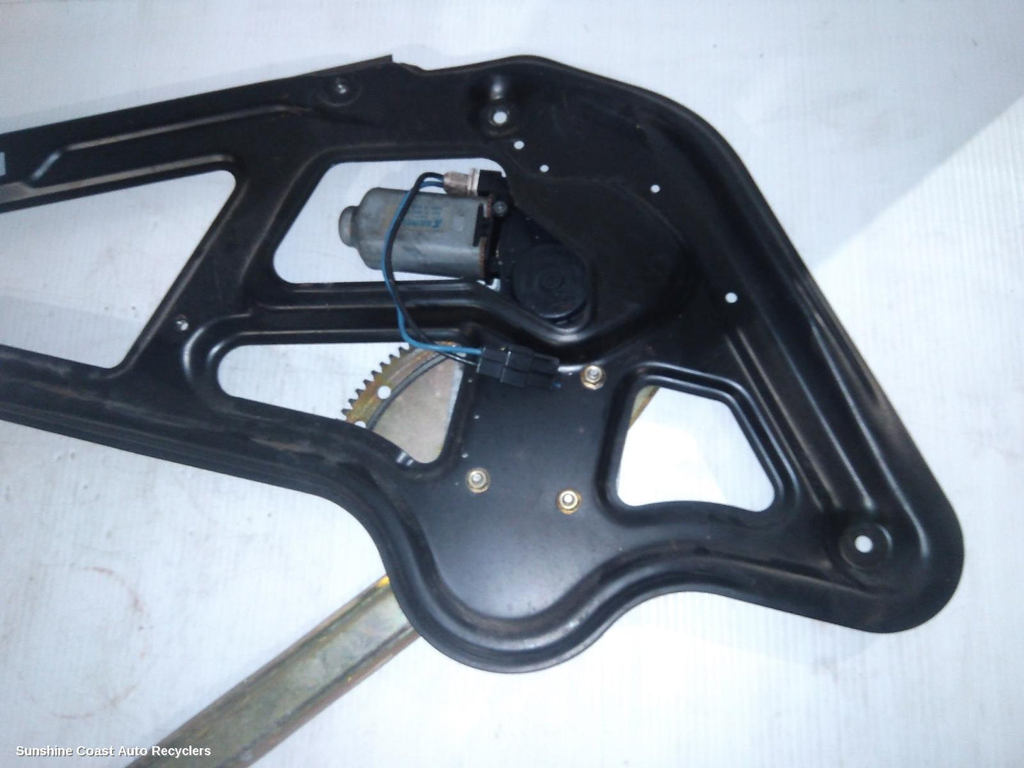 2001 Mercedes Sprinter Left Front Window Reg Motor