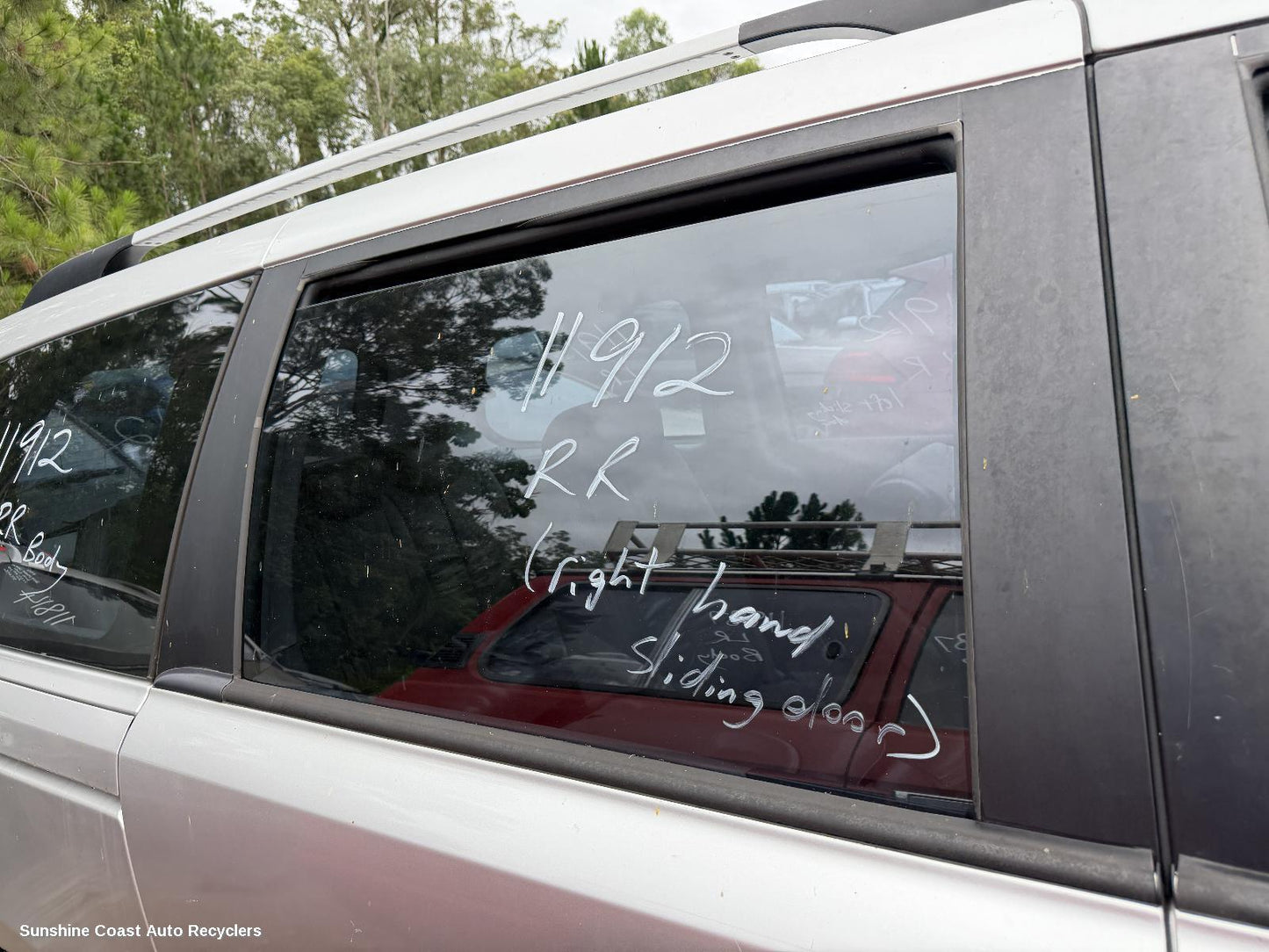 2006-2014 Kia Carnival/grand Carnival Right Rear Door Window