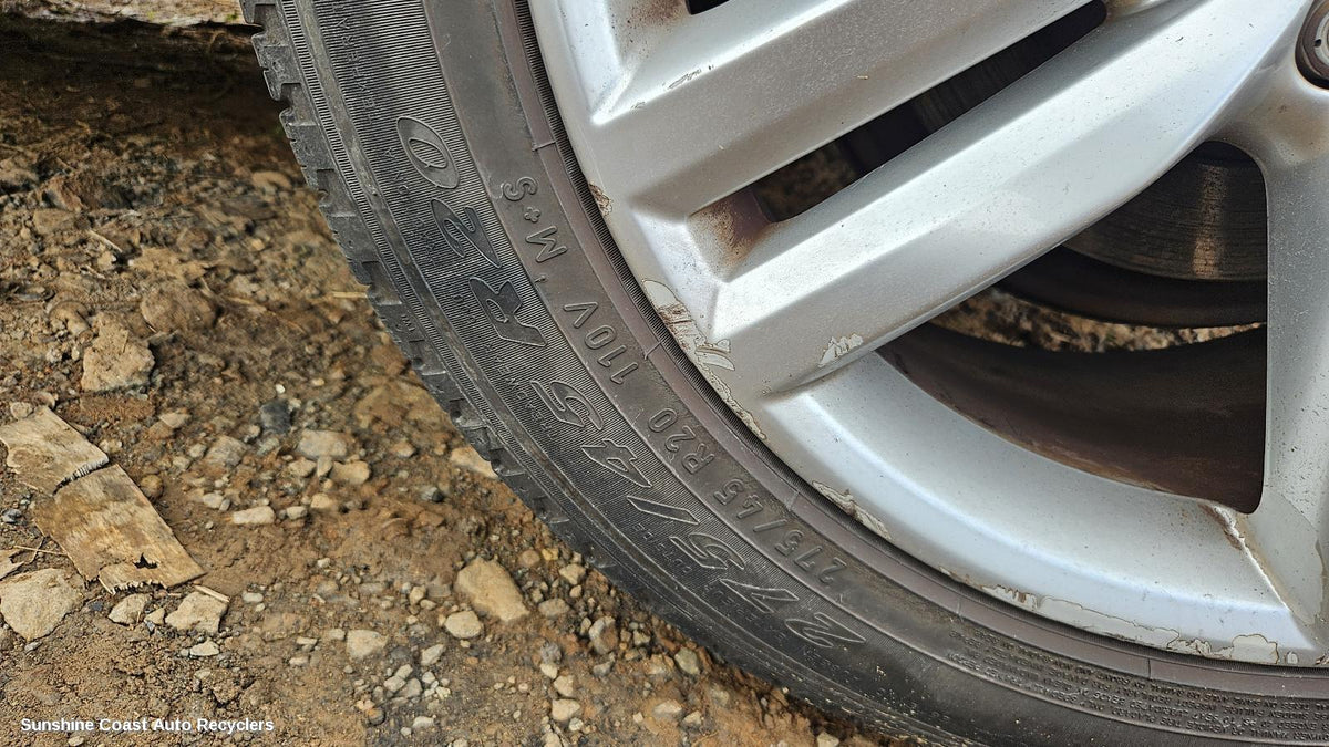 2010-2018 Volkswagen Touareg Tyre