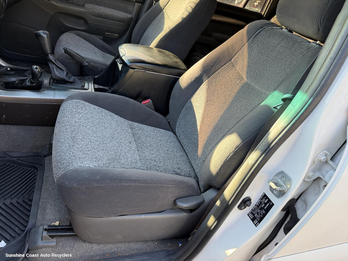 2003-2009 Toyota Prado Front Seat