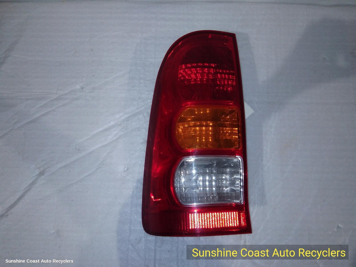 2005-2011 Toyota Hilux Left Taillight