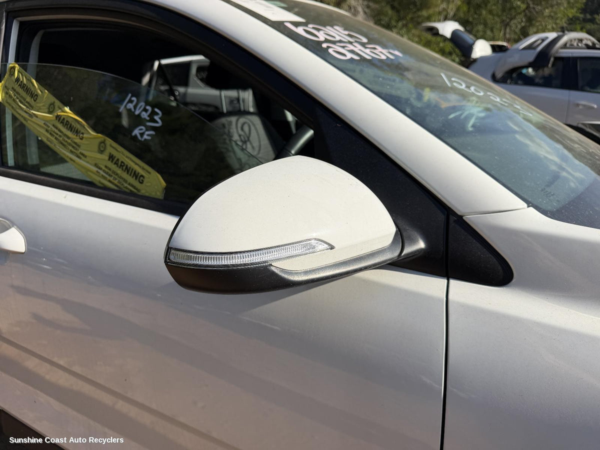2020-2026 Kia Stonic Right Door Mirror