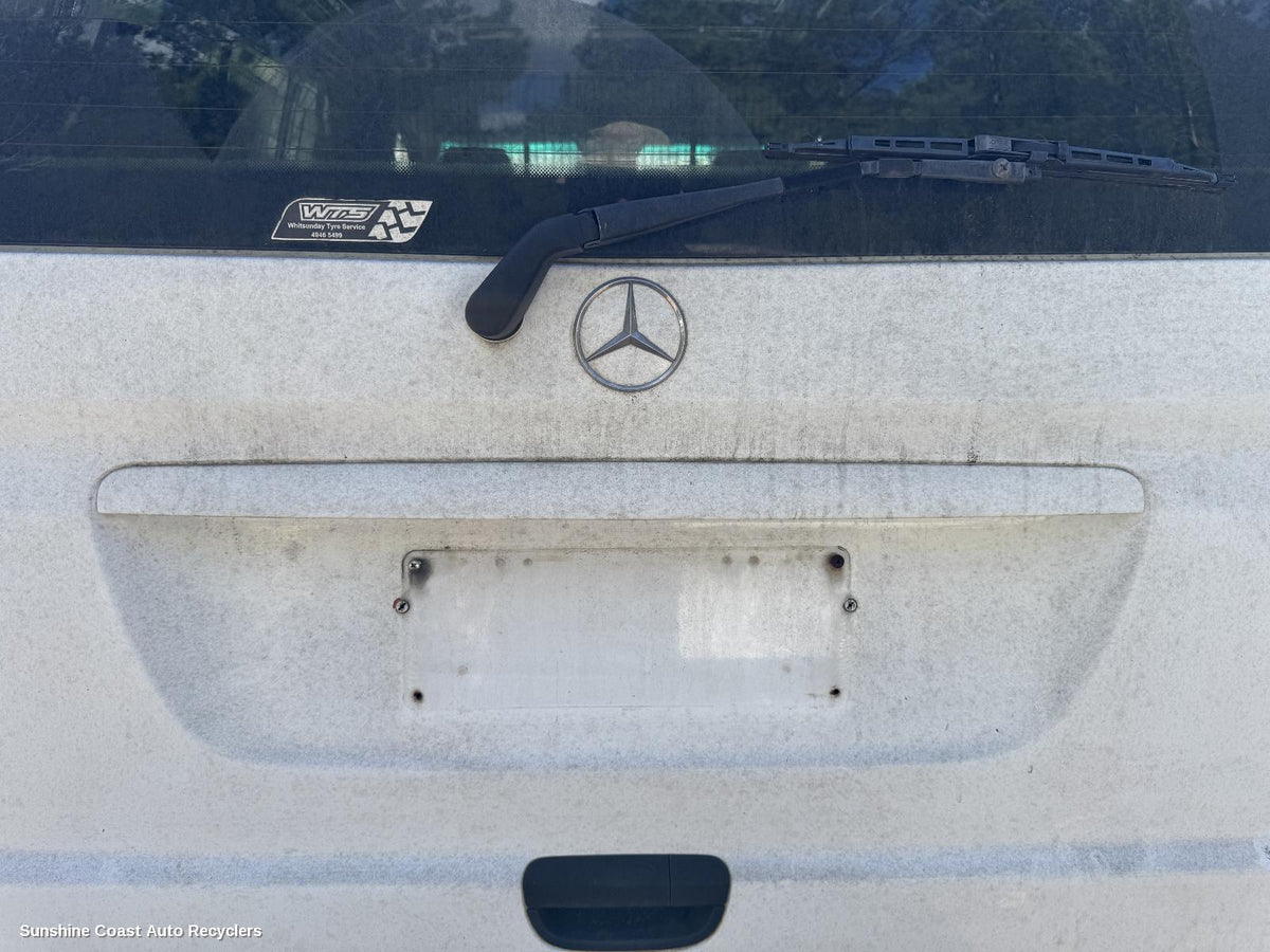 2004-2015 Mercedes Vito Rear Garnish