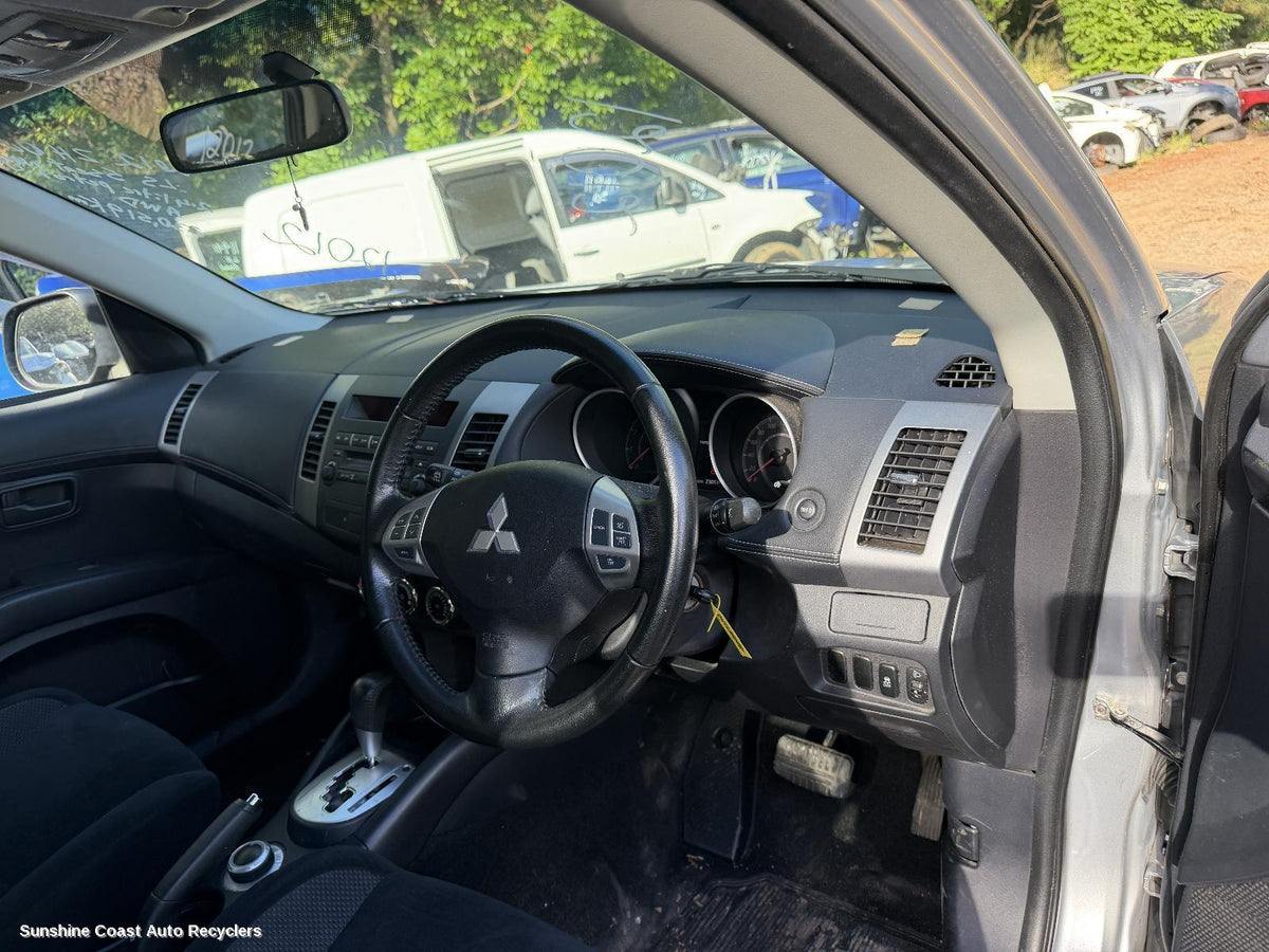 2009-2012 Mitsubishi Outlander Misc