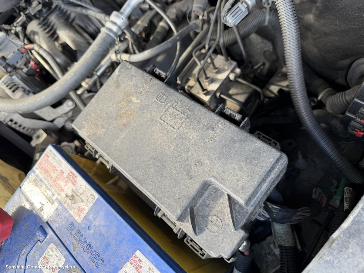 2007-2011 Dodge Nitro Fuse Box