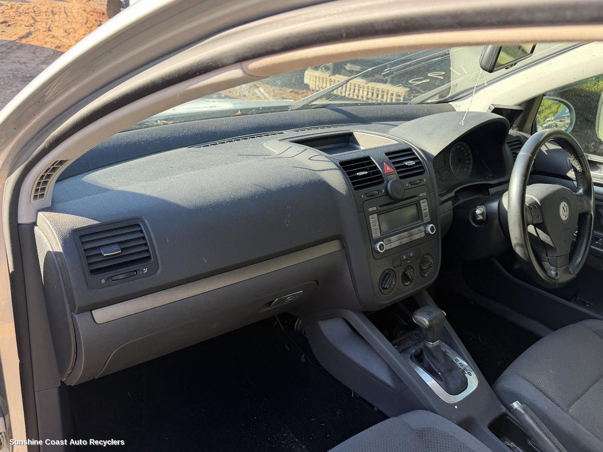 2004-2009 Volkswagen Golf Glove Box