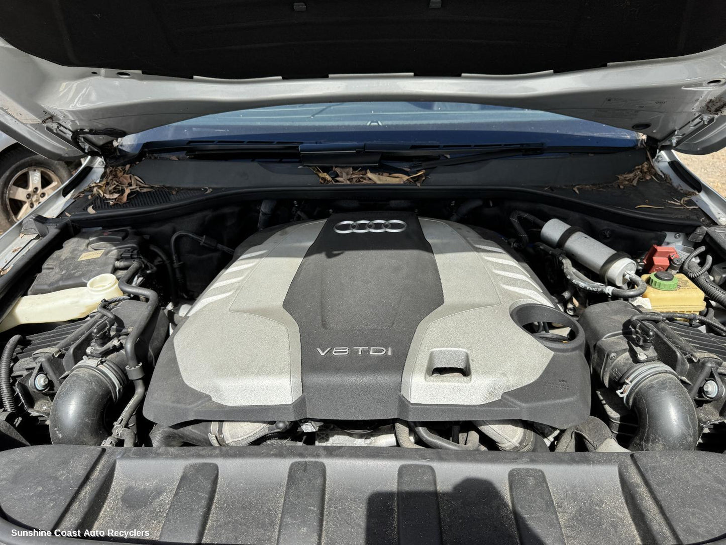2010 Audi Q7 Engine Cover